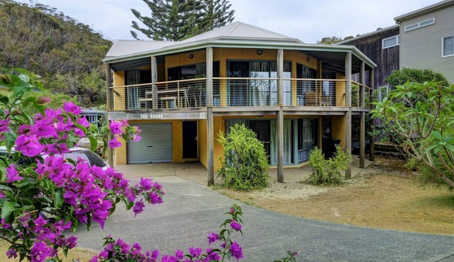 Far Shore @ Seal Rocks