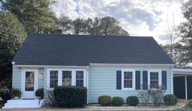 FARLEY Walkable to Shops and Restaurants!