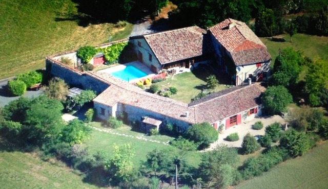 Farm 17th century, 16 people, swimming pool, park., View on the Bastide : 1,5 km