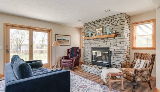 Farm and Lake: Remote Getaway