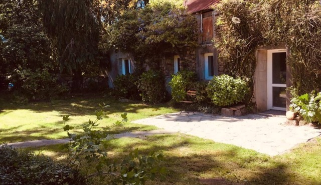 Farm cottage at the gateway to the forest and the sea
