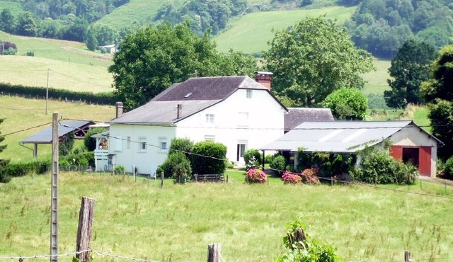 Farm cottage at the foot of the mountain.