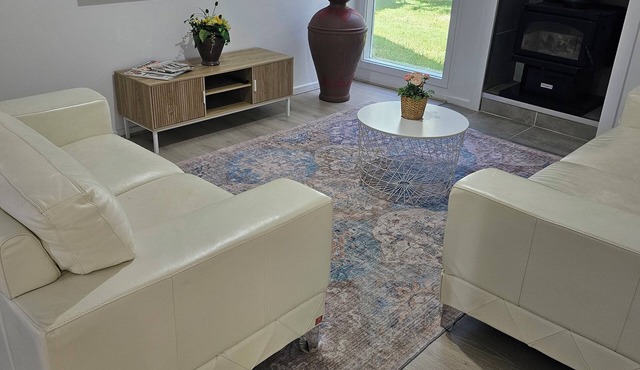 Farm cottage in 2.3 acres. Fully renovated for your comfort.