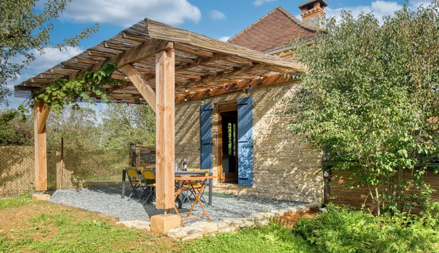 Farm Cottage in the Heart of Haut Périgord Noir – Authenticity, Comfort, and Nature