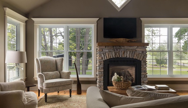 Farm Cottage on Alpaca Farm in Prince Edward County - Alpaca, Horses & more!