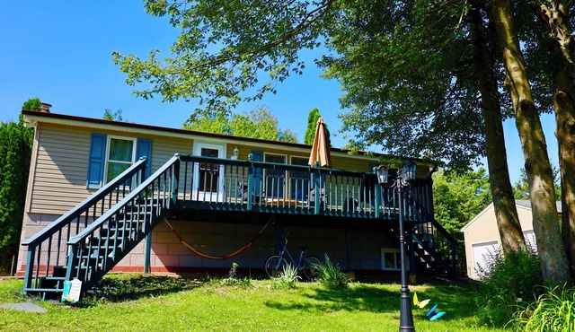 Farm Country House with Pool and Huge Property