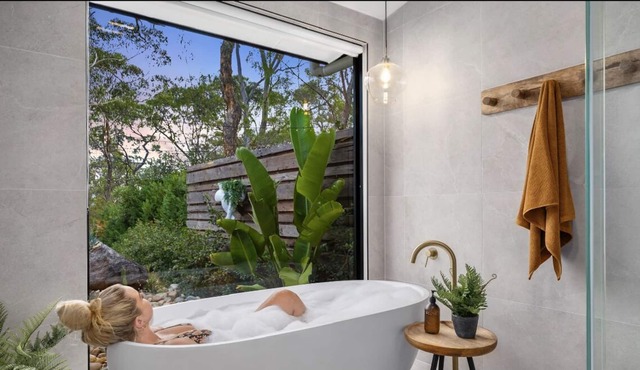 Farm House 100 -Your luxury farm stay. BRAND NEW!