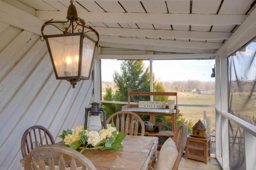 'Farm House at Fairview' Rustic Retreat in Amherst