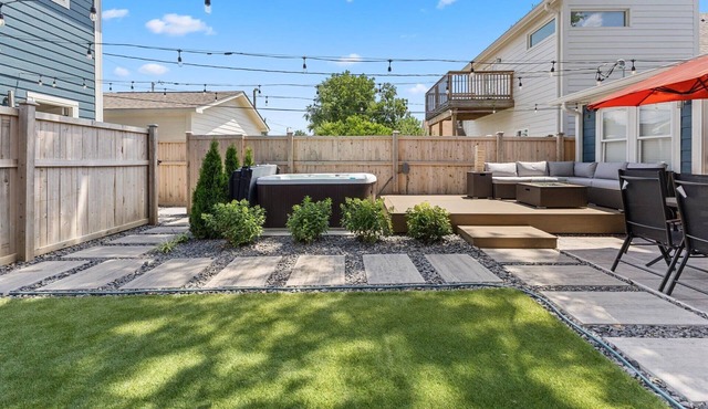 Farm House DT Indy w/Pool Table
