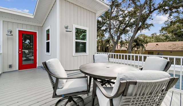 Farm House Tiny Home on Pinellas Trail w/Heated Pool! Walk or Bike to Downtown