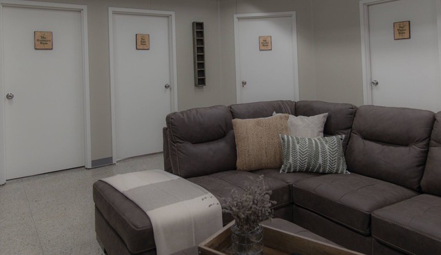 Farm-inspired Inn in the heart of beautiful downtown Kingsville!