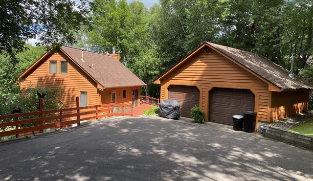 Farm Island Cabin Getaway near Aitkin MN (8 beds)