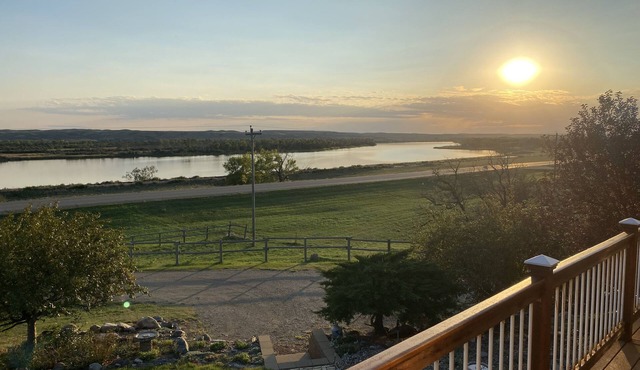 Farm Island Missouri River Views
