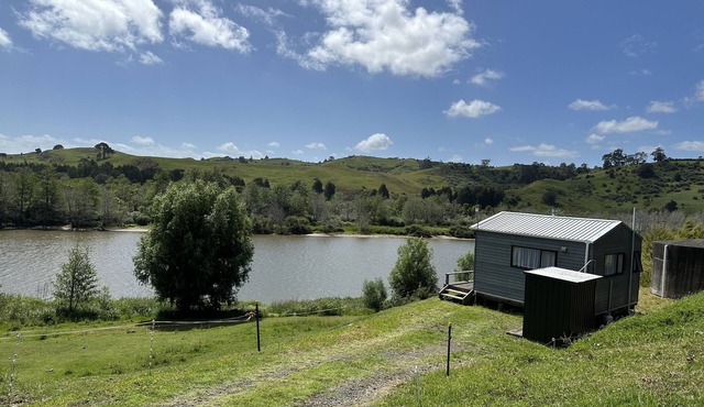 Farm Shack with 5-Star River & Sunset Views