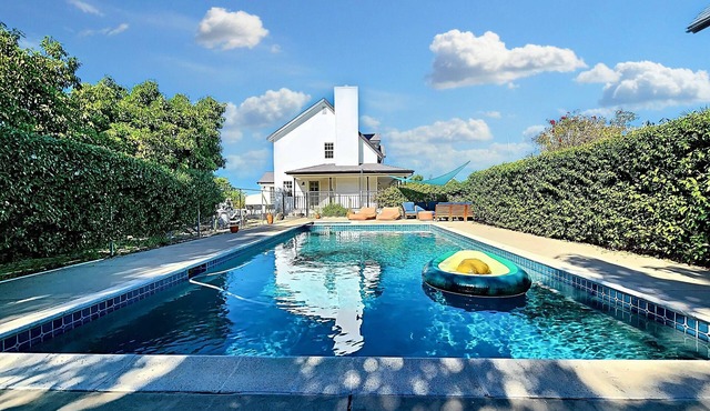 Farm Stay on Organic Avocado Orchard: Saltwater Hot Tub, Pool, 2 Homes