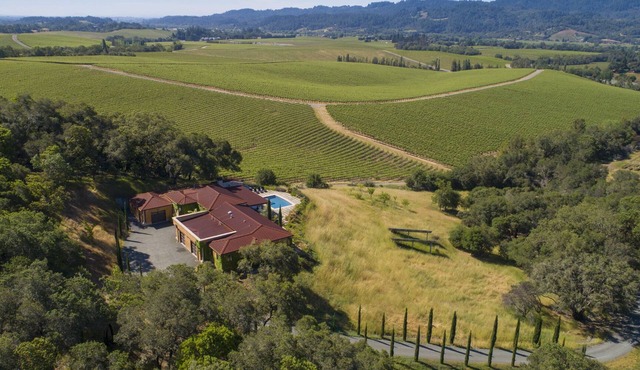 Farm Stay Villa on 55 Acres/Pool, Hot Tub & Complimentary Wine Tasting