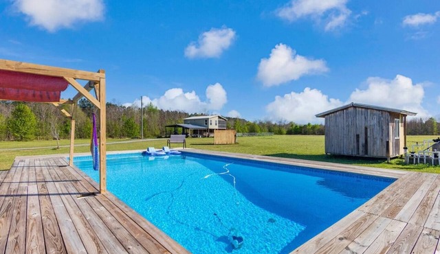 Farm Stay w/Pool, Animals & Privacy Near Town – Pet Friendly