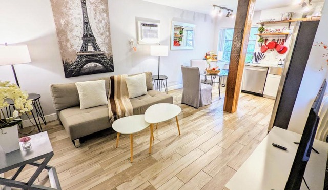 Farm Style,Courtyard, snacks,BBQ- Min to Beach