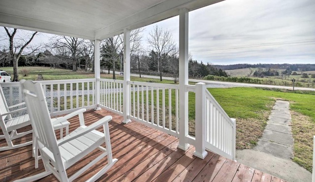 Farm-Style Ste Genevieve Retreat with Fire Pit!