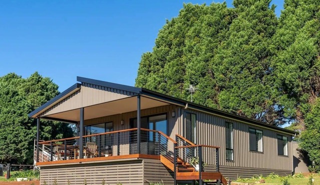 Farm "The Stockyards " 3 Bed Views Foxground.