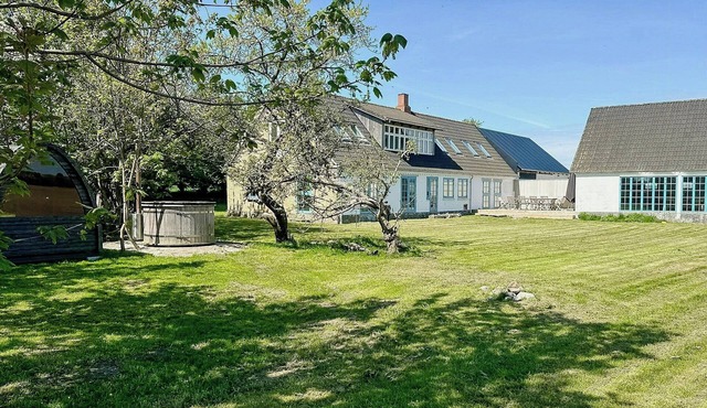 Farm with sauna and wilderness bath near Ballen