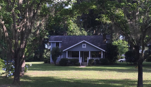 Farm/Woods stay, 3 miles from Live Oak