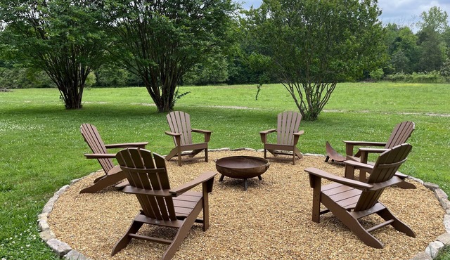 Farmhouse - A private sanctuary nHayride included with 3 or more nights