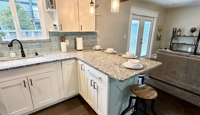 Farmhouse Beach Home 2 Bdrm 2 blocks from beach!