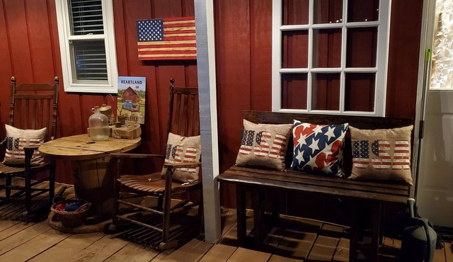 Farmhouse Cabin In The Country