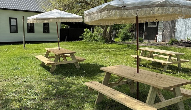 Farmhouse & Cabin - 30 people - All-inclusive, Wine Lounge, Fire pits, Retreat