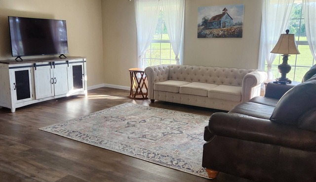 Farmhouse close to wedding venues, hunting planation's in Whigham - 3 bedrooms