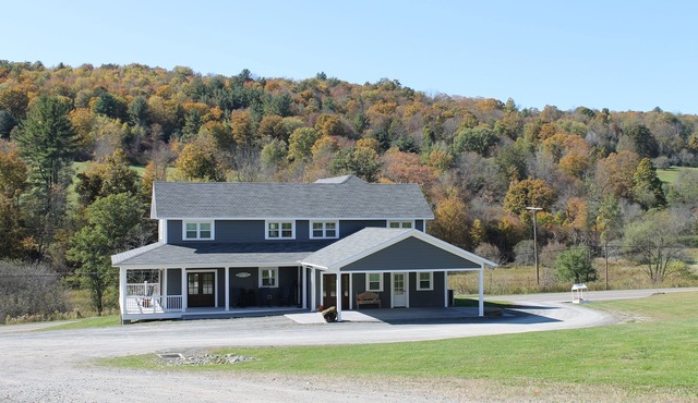 Farmhouse - Family Favorite on 220-acres