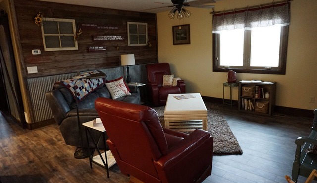 Farmhouse Flair Close to Town