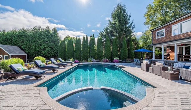 Farmhouse from 1800 modernized to feel like home!