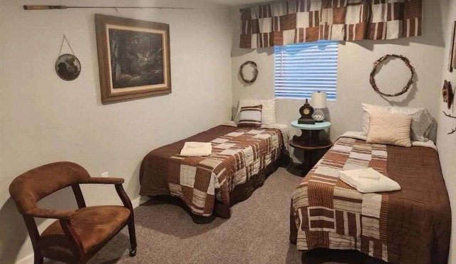 Farmhouse furnished apartment basement with hot tub