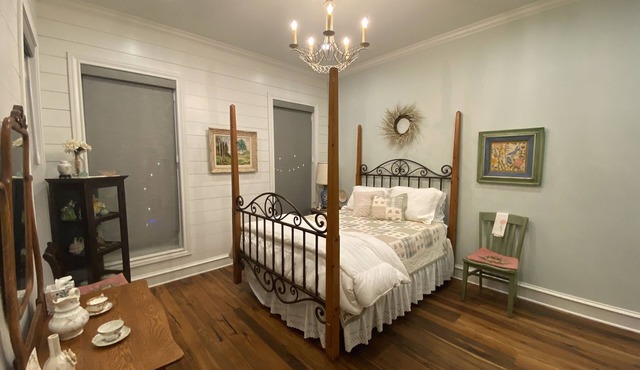 FARMHOUSE GUEST SUITE: Spiritual Retreat & Country Resort for Rest & Restoration