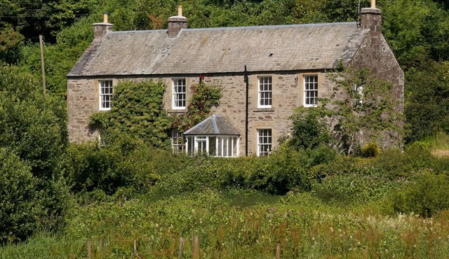 Farmhouse Holiday Cottage, Trowan, Crieff