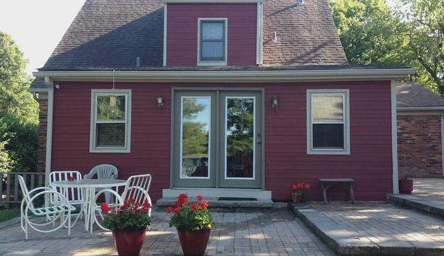 Farmhouse in Bluegrass Horse Country