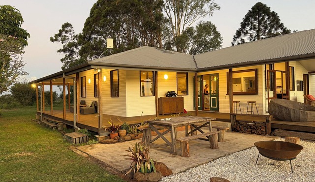 Farmhouse in Byron Bay Hinterland on 30 acres