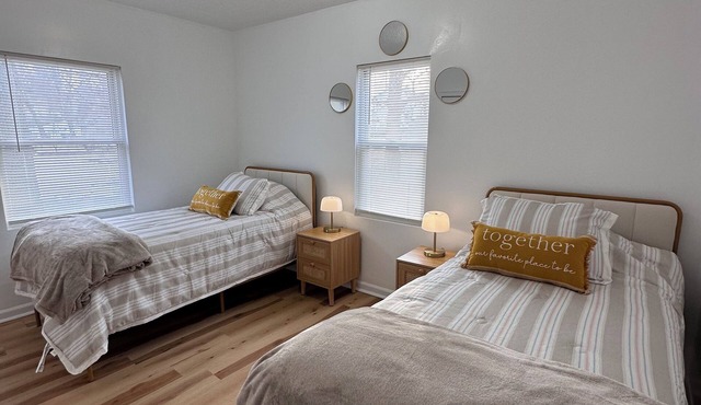 Farmhouse in the Heart of DowntownAuburn Hills