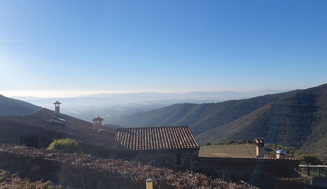 Farmhouse in the heart of the Montseny park, with an event room for 150 people.
