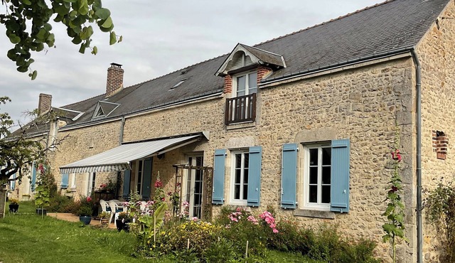 Farmhouse in the heart of the Loire castles