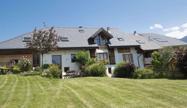 Farmhouse in the heart of the mountains