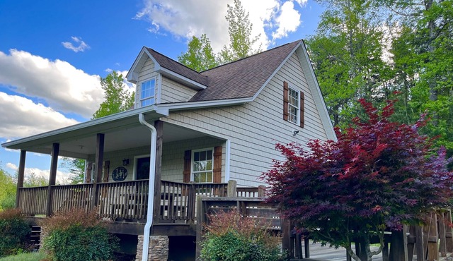 Farmhouse in the Woods, near Caesars Virginia, Martinsville Speedway, & VIR