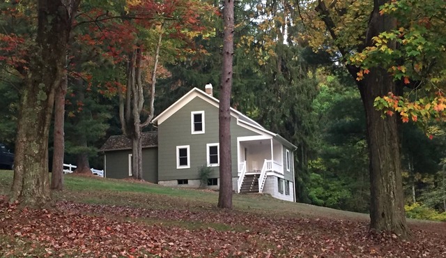 Farmhouse on 300 acres with 2 lakes near the heart of Amish Country