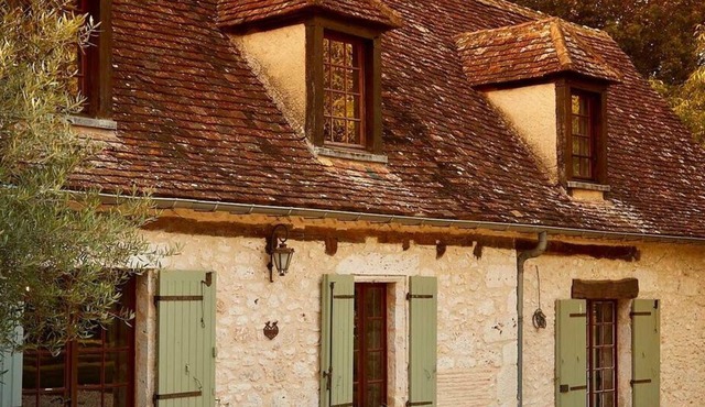 Farmhouse paradise with meadows, forests, animals