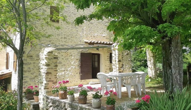 Farmhouse provencale swimming-pool