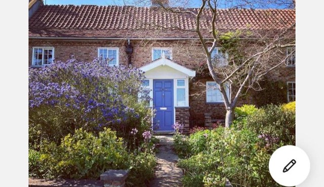 farmhouse , quirky 3/4bed period home with hot tub