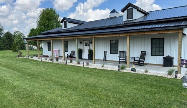 Farmhouse Retreatn5 minutes from Ruoff Music Center