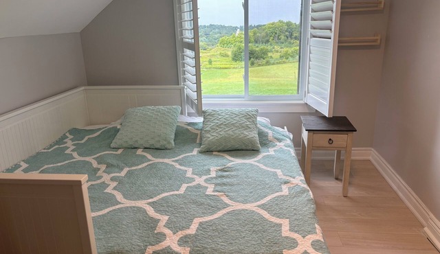 Farmhouse with a Valley View 2 Bedroom